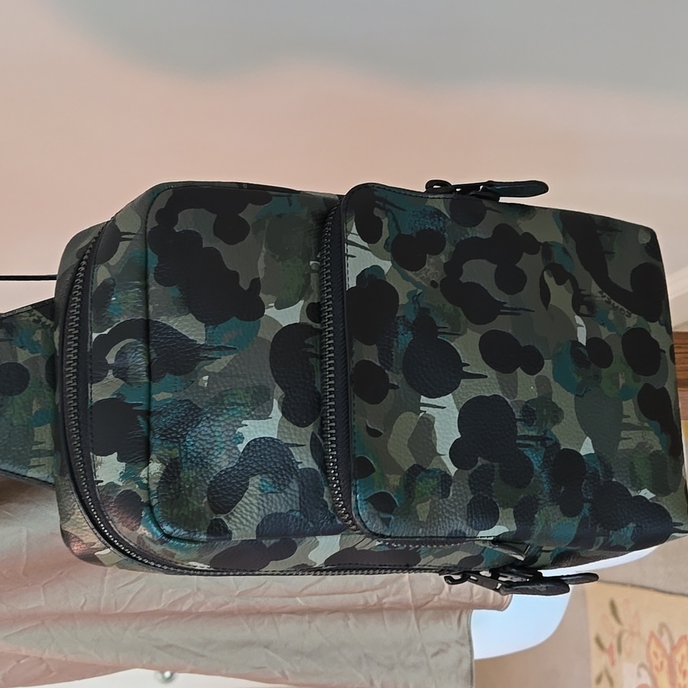 Coach Leather Green Black Camouflage Sling Bag Style C5334 Unisex Like New